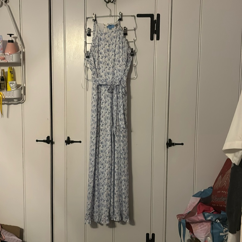 BLUE AND WHITE FLORAL JUMPSUIT SIZE 4